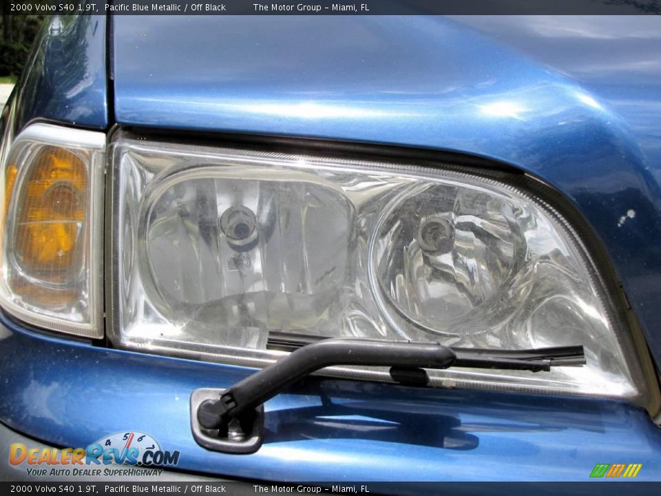 2000 Volvo S40 1.9T Pacific Blue Metallic / Off Black Photo #21