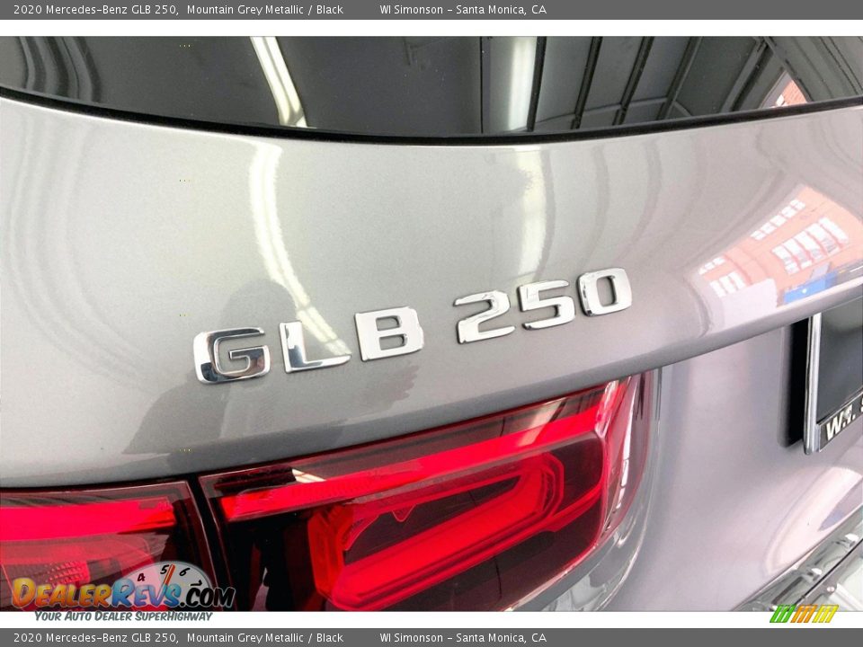 2020 Mercedes-Benz GLB 250 Mountain Grey Metallic / Black Photo #31