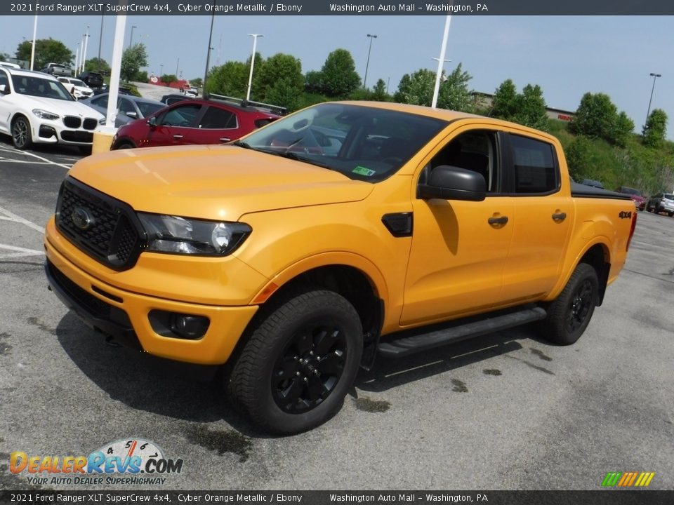 Front 3/4 View of 2021 Ford Ranger XLT SuperCrew 4x4 Photo #8