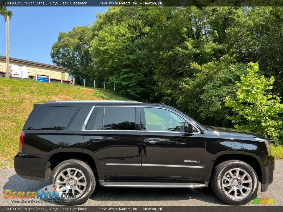 Onyx Black 2019 GMC Yukon Denali Photo #6