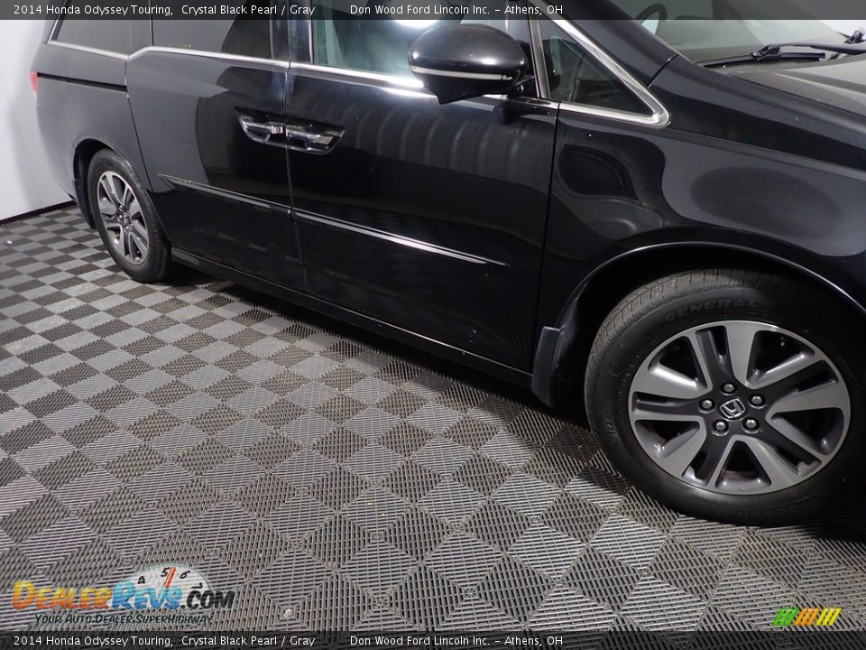 2014 Honda Odyssey Touring Crystal Black Pearl / Gray Photo #5