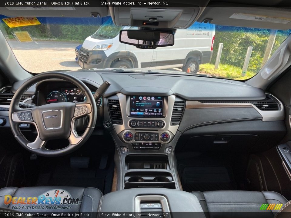 Dashboard of 2019 GMC Yukon Denali Photo #21