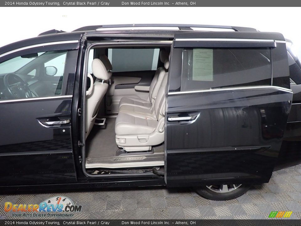 2014 Honda Odyssey Touring Crystal Black Pearl / Gray Photo #33