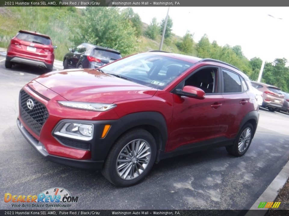 2021 Hyundai Kona SEL AWD Pulse Red / Black/Gray Photo #5