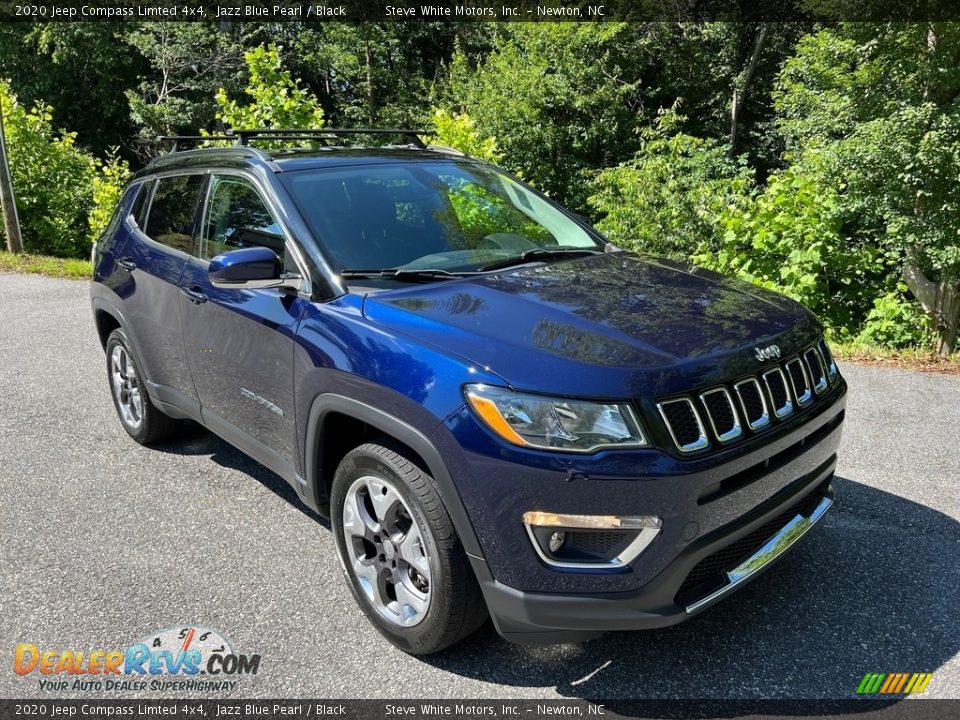 Front 3/4 View of 2020 Jeep Compass Limted 4x4 Photo #4