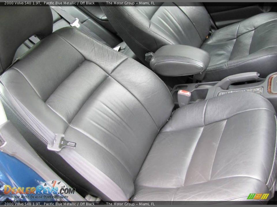 2000 Volvo S40 1.9T Pacific Blue Metallic / Off Black Photo #34