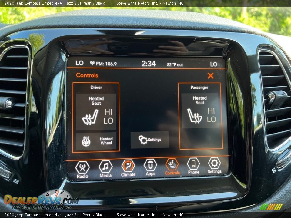 Controls of 2020 Jeep Compass Limted 4x4 Photo #21