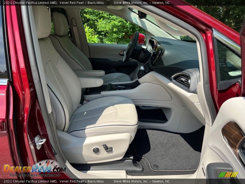 2021 Chrysler Pacifica Limited AWD Velvet Red Pearl / Black/Alloy Photo #19