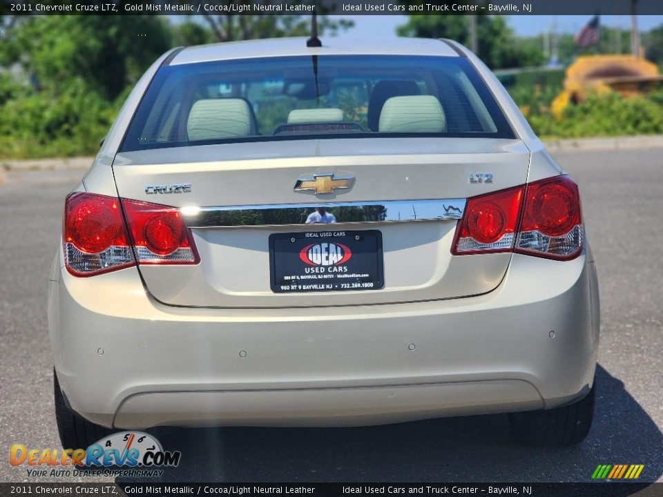 2011 Chevrolet Cruze LTZ Gold Mist Metallic / Cocoa/Light Neutral Leather Photo #4