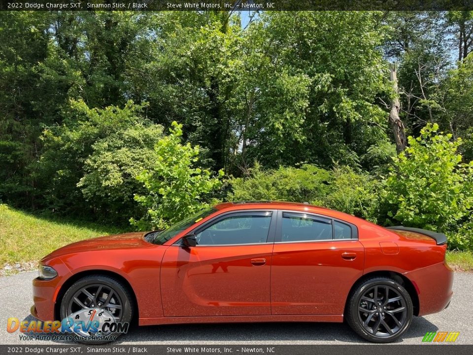 Sinamon Stick 2022 Dodge Charger SXT Photo #1