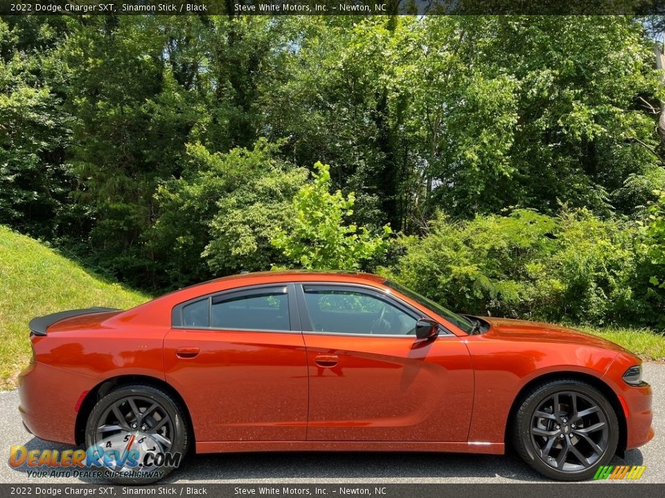 Sinamon Stick 2022 Dodge Charger SXT Photo #6