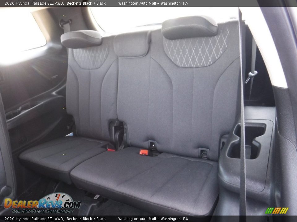 Rear Seat of 2020 Hyundai Palisade SEL AWD Photo #25