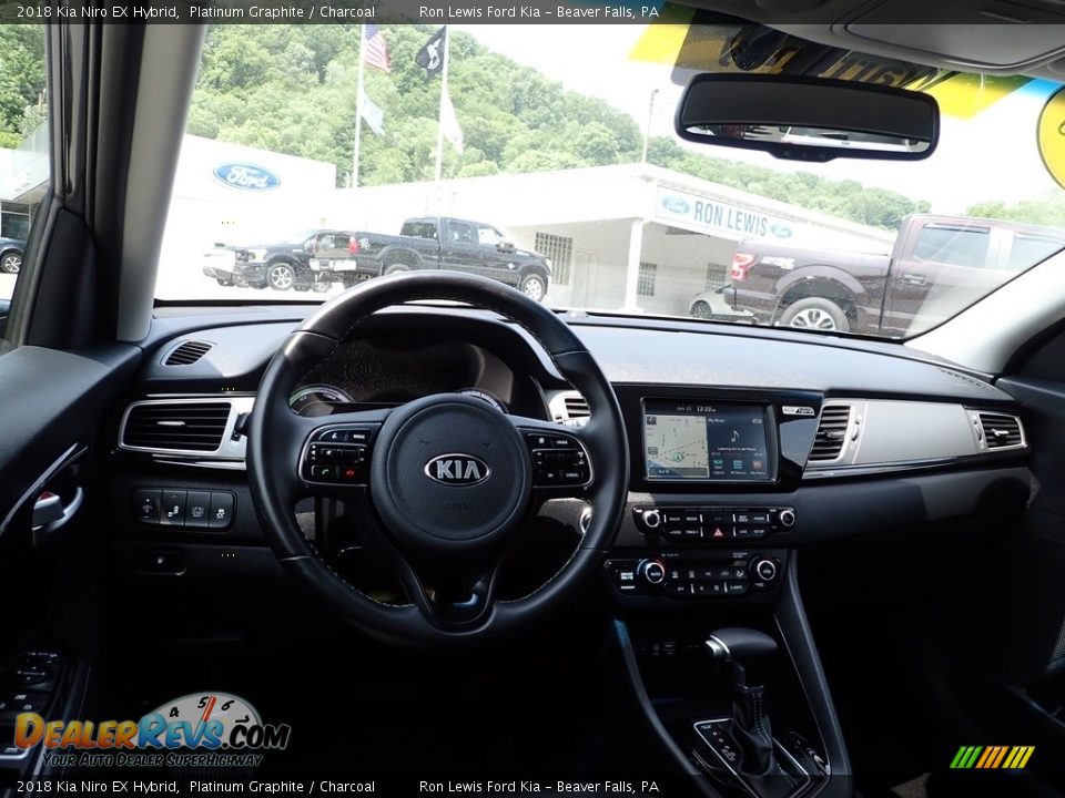 Dashboard of 2018 Kia Niro EX Hybrid Photo #13