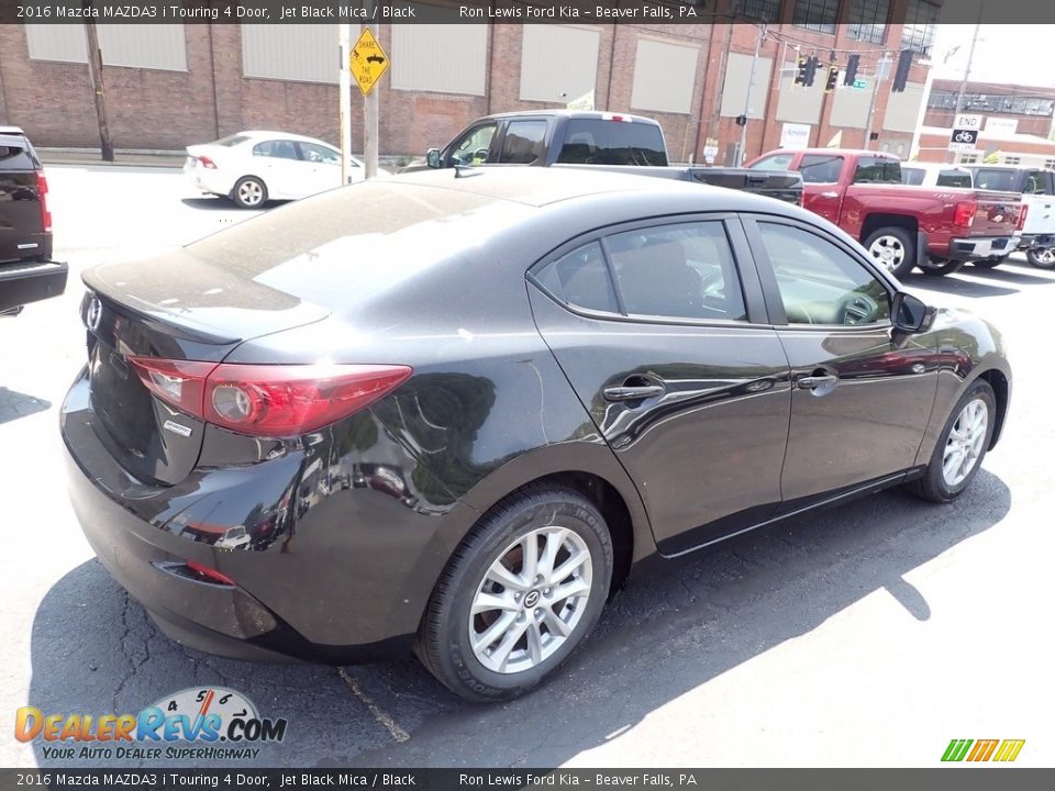 2016 Mazda MAZDA3 i Touring 4 Door Jet Black Mica / Black Photo #8