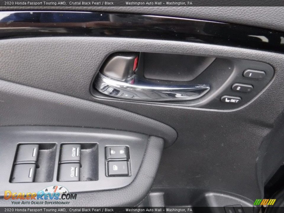 Door Panel of 2020 Honda Passport Touring AWD Photo #13