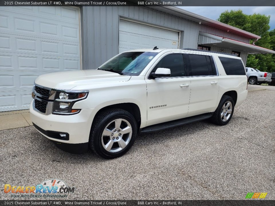 Front 3/4 View of 2015 Chevrolet Suburban LT 4WD Photo #2