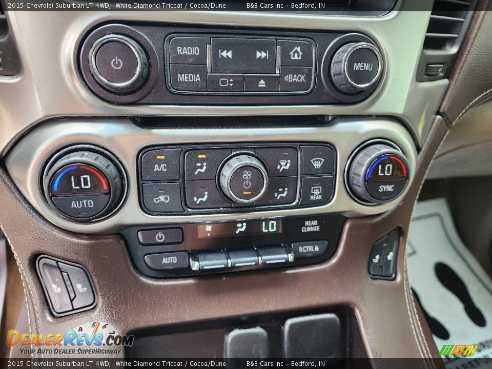Controls of 2015 Chevrolet Suburban LT 4WD Photo #14