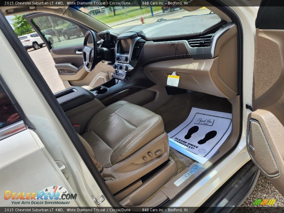 Front Seat of 2015 Chevrolet Suburban LT 4WD Photo #25