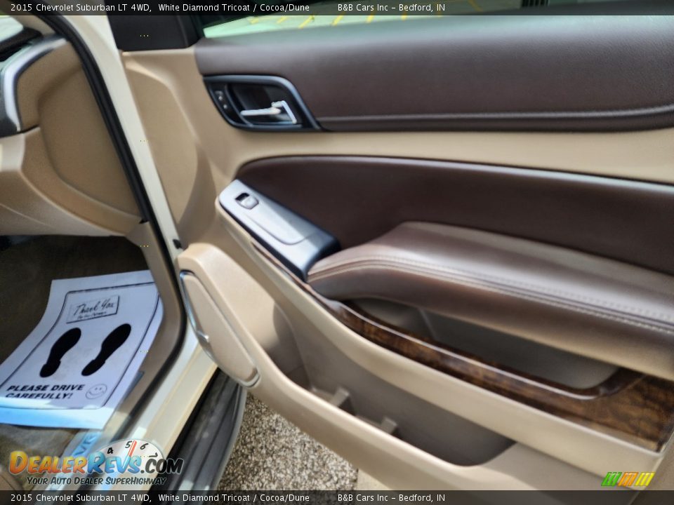 Door Panel of 2015 Chevrolet Suburban LT 4WD Photo #26