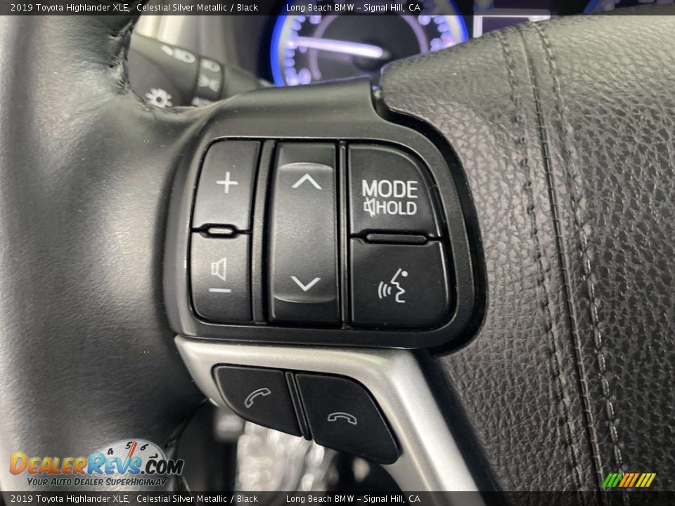 2019 Toyota Highlander XLE Steering Wheel Photo #18