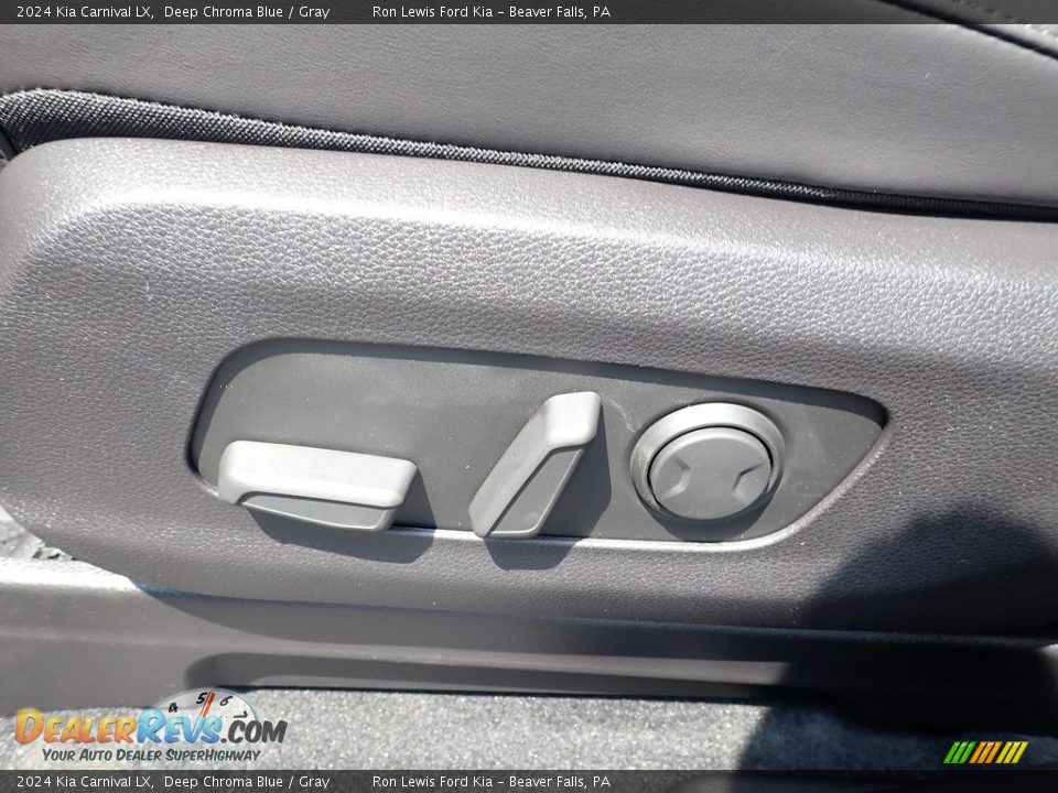 Front Seat of 2024 Kia Carnival LX Photo #15