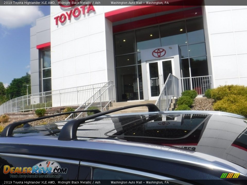 2019 Toyota Highlander XLE AWD Midnight Black Metallic / Ash Photo #3