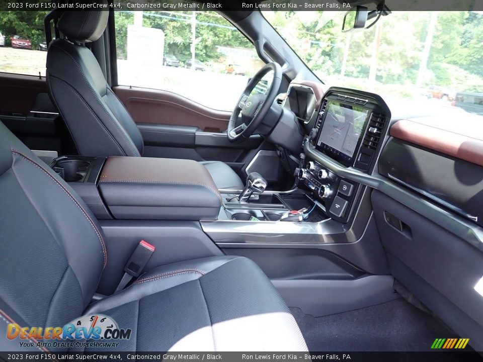 2023 Ford F150 Lariat SuperCrew 4x4 Carbonized Gray Metallic / Black Photo #11