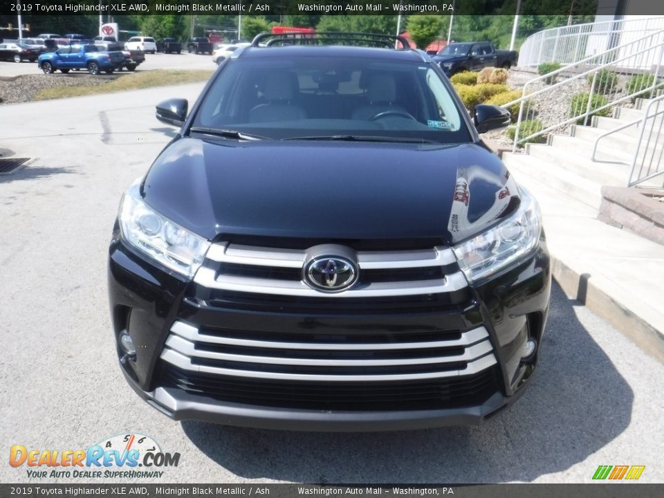 2019 Toyota Highlander XLE AWD Midnight Black Metallic / Ash Photo #12