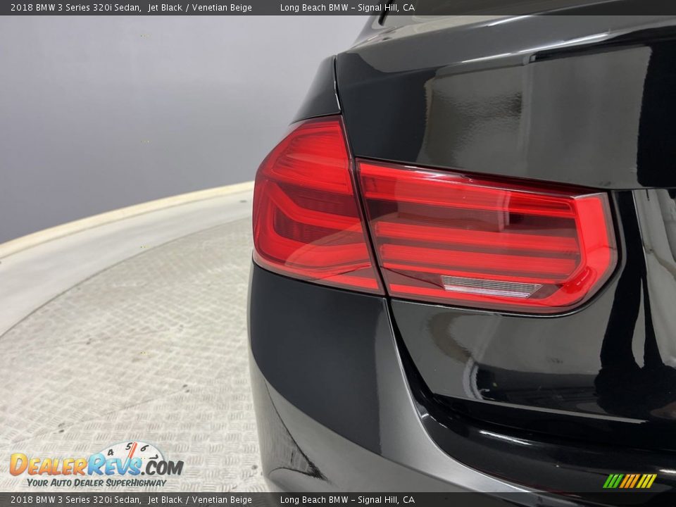 2018 BMW 3 Series 320i Sedan Jet Black / Venetian Beige Photo #17