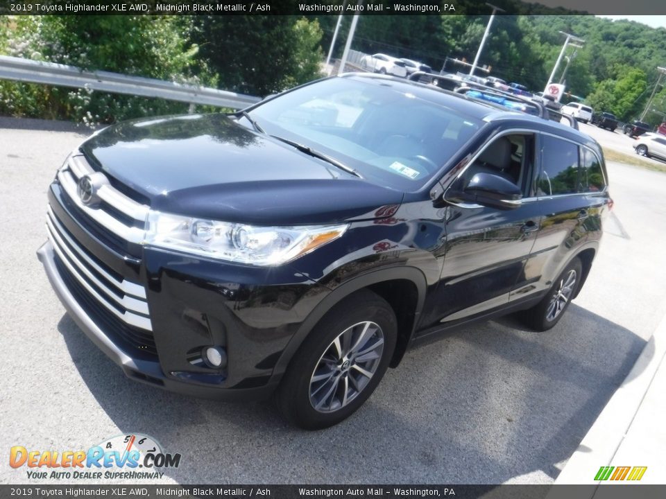2019 Toyota Highlander XLE AWD Midnight Black Metallic / Ash Photo #13