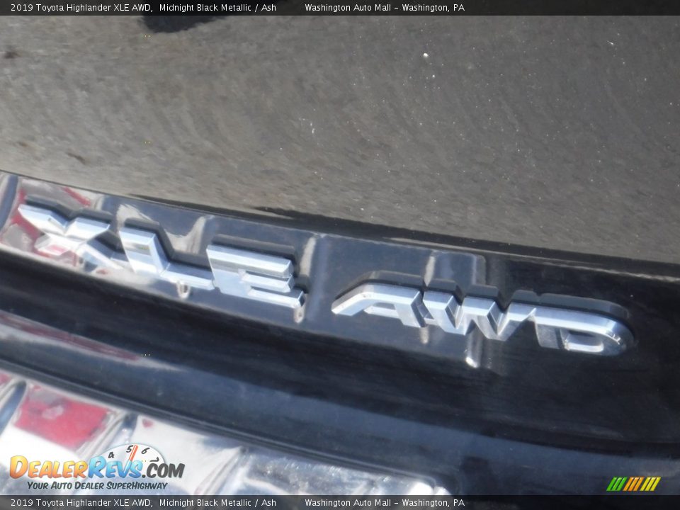 2019 Toyota Highlander XLE AWD Midnight Black Metallic / Ash Photo #17