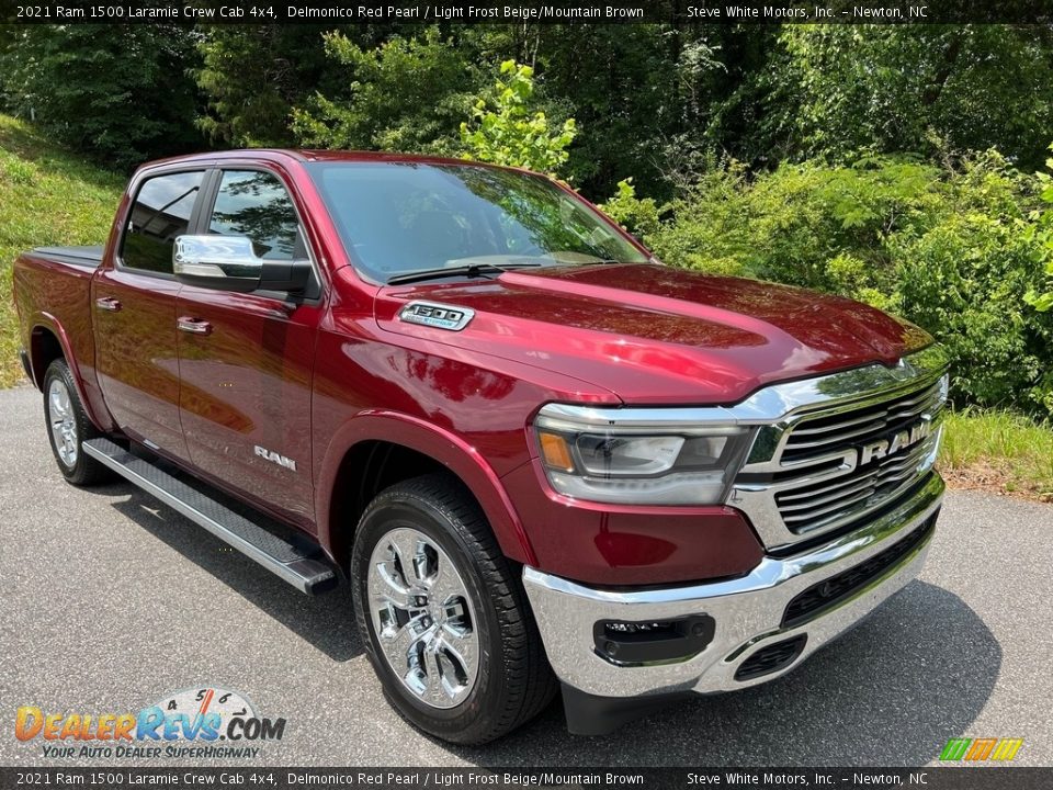 Front 3/4 View of 2021 Ram 1500 Laramie Crew Cab 4x4 Photo #4