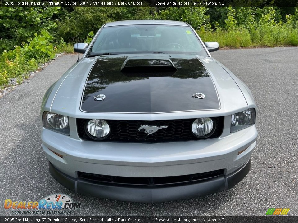 2005 Ford Mustang GT Premium Coupe Satin Silver Metallic / Dark Charcoal Photo #3