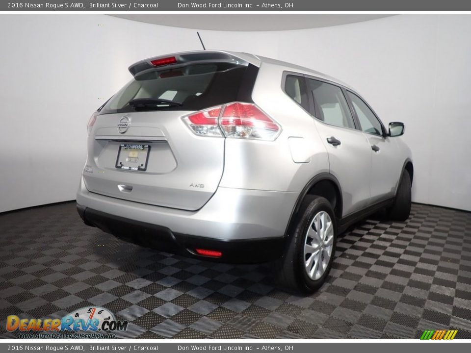 2016 Nissan Rogue S AWD Brilliant Silver / Charcoal Photo #16