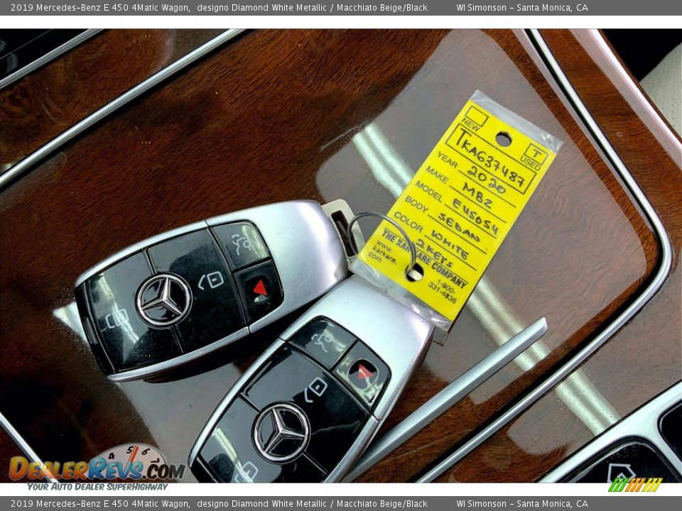 Keys of 2019 Mercedes-Benz E 450 4Matic Wagon Photo #11