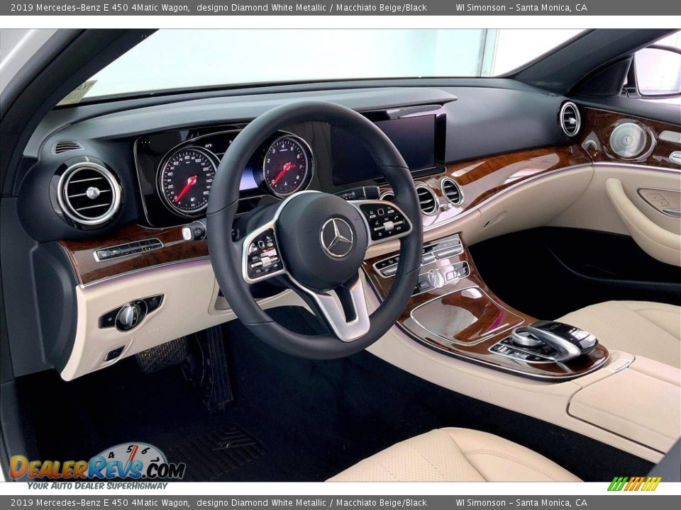 Dashboard of 2019 Mercedes-Benz E 450 4Matic Wagon Photo #14