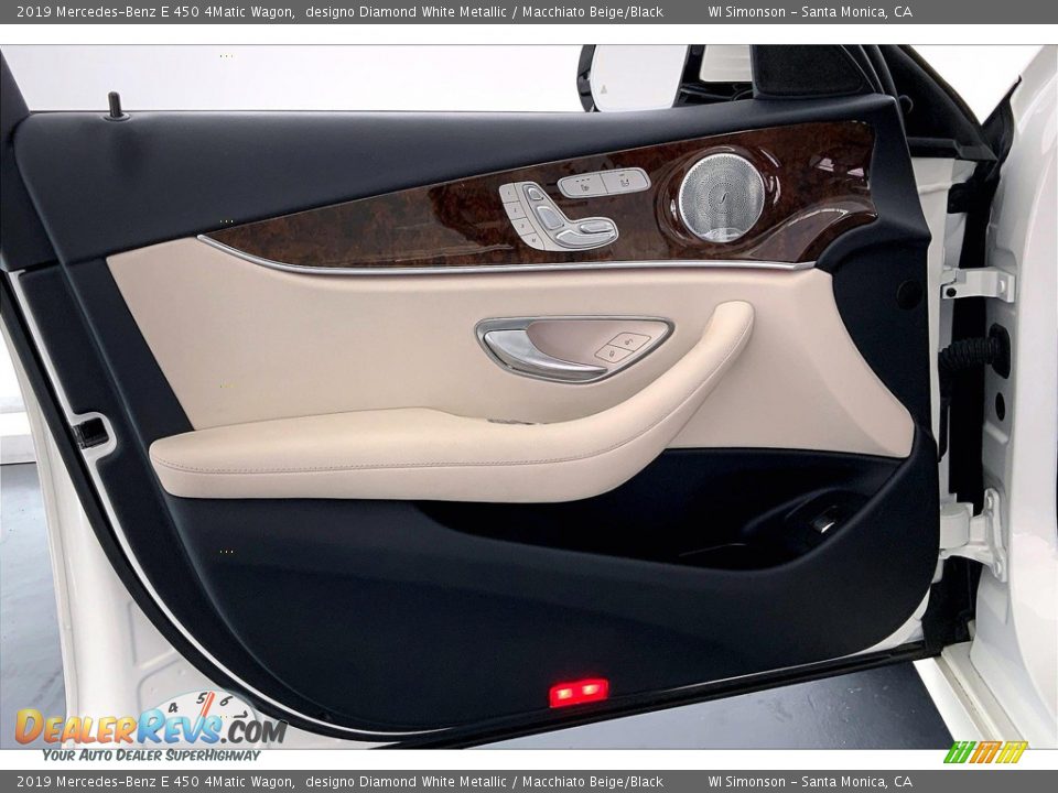 Door Panel of 2019 Mercedes-Benz E 450 4Matic Wagon Photo #26