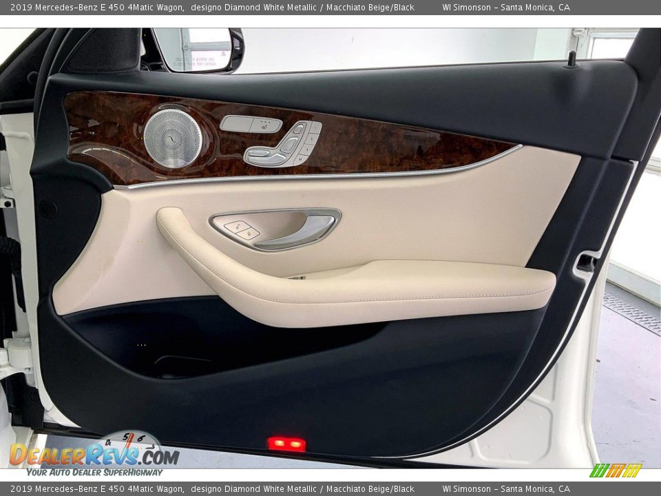 Door Panel of 2019 Mercedes-Benz E 450 4Matic Wagon Photo #27