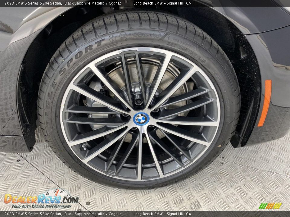 2023 BMW 5 Series 530e Sedan Wheel Photo #3