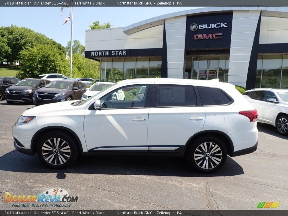 2019 Mitsubishi Outlander SE S-AWC Pearl White / Black Photo #2