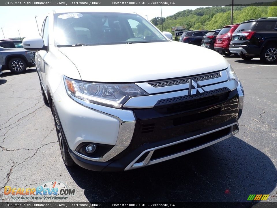 Pearl White 2019 Mitsubishi Outlander SE S-AWC Photo #10