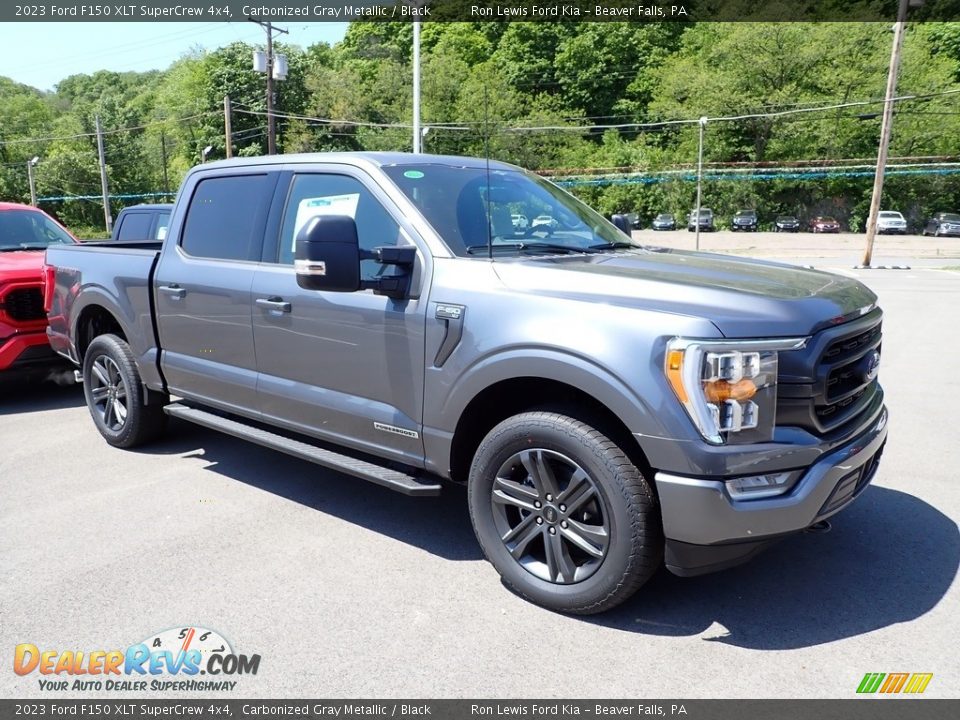 Front 3/4 View of 2023 Ford F150 XLT SuperCrew 4x4 Photo #2