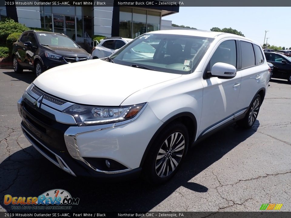 Pearl White 2019 Mitsubishi Outlander SE S-AWC Photo #12