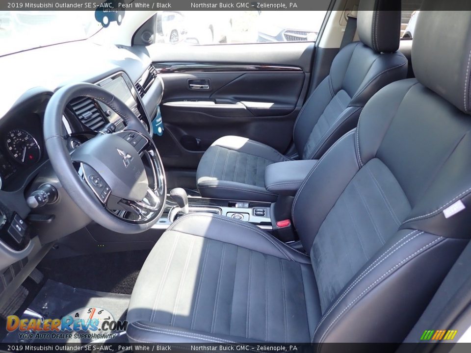 Front Seat of 2019 Mitsubishi Outlander SE S-AWC Photo #20