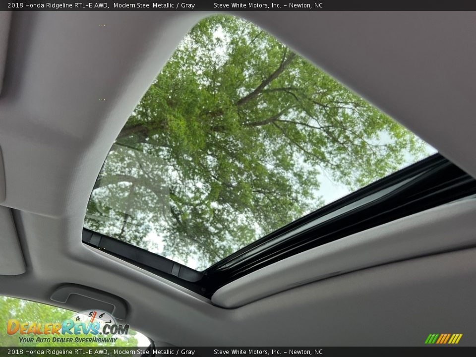 Sunroof of 2018 Honda Ridgeline RTL-E AWD Photo #28