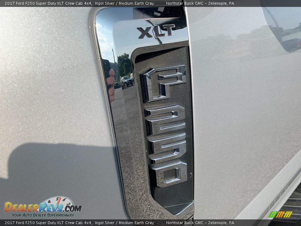 2017 Ford F250 Super Duty XLT Crew Cab 4x4 Ingot Silver / Medium Earth Gray Photo #27
