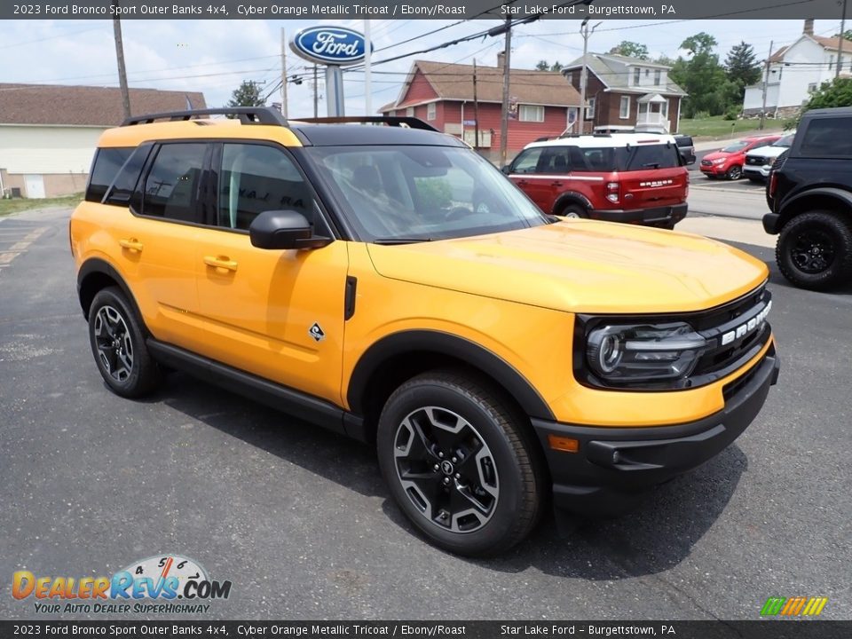 Front 3/4 View of 2023 Ford Bronco Sport Outer Banks 4x4 Photo #7