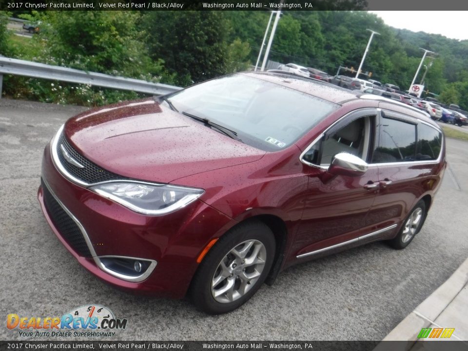 Velvet Red Pearl 2017 Chrysler Pacifica Limited Photo #15