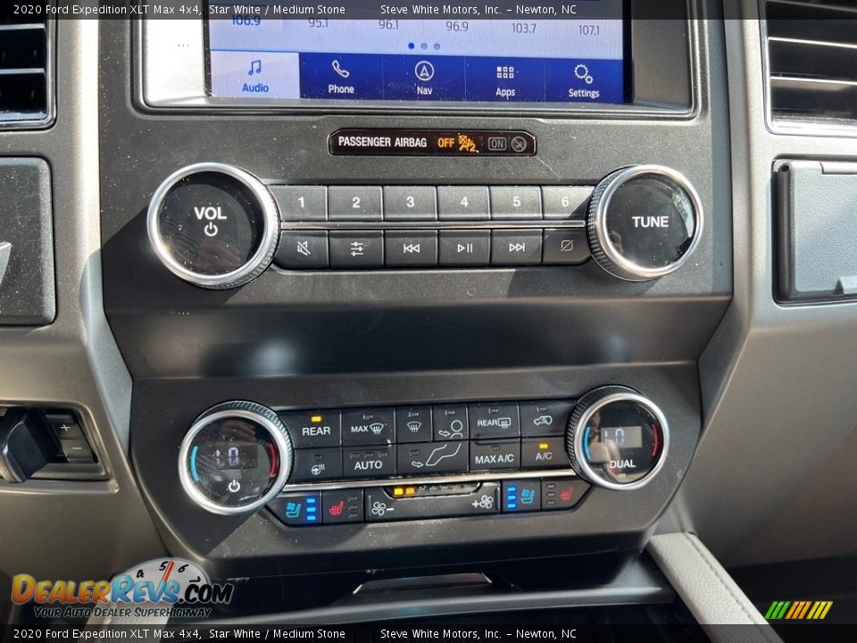 Controls of 2020 Ford Expedition XLT Max 4x4 Photo #25