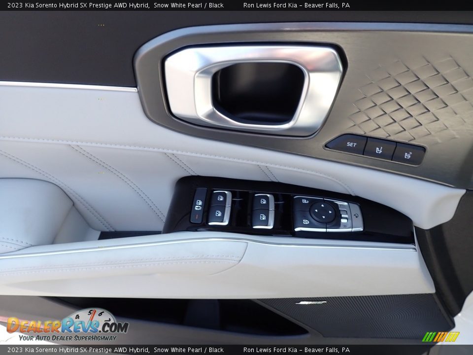 Door Panel of 2023 Kia Sorento Hybrid SX Prestige AWD Hybrid Photo #15